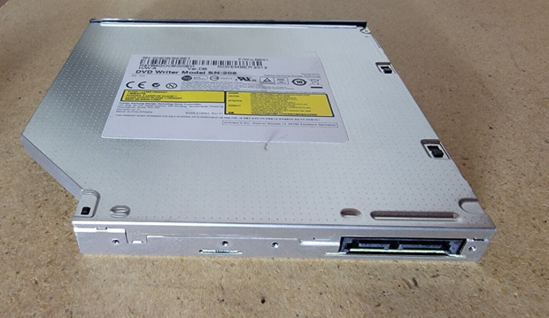 DVD WRITER Toshiba Samsung Storage Technology Model SN-208DB Slimline 12.7mm SAT