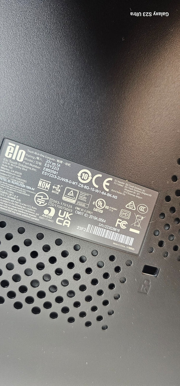 Elo I-Series 2.0 ESY22i3 21.5'' E850591 i3-8100T 8GB 128GB SSD W10 1080P Cracked