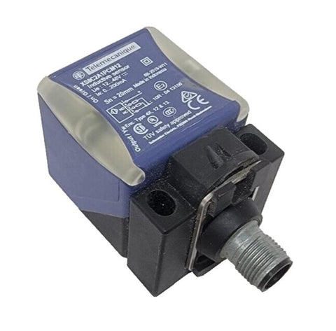Telemecanique XS8C2A1PCM12 Inductive Proximity Switch DC, PNP, NO/NC 4-Wire