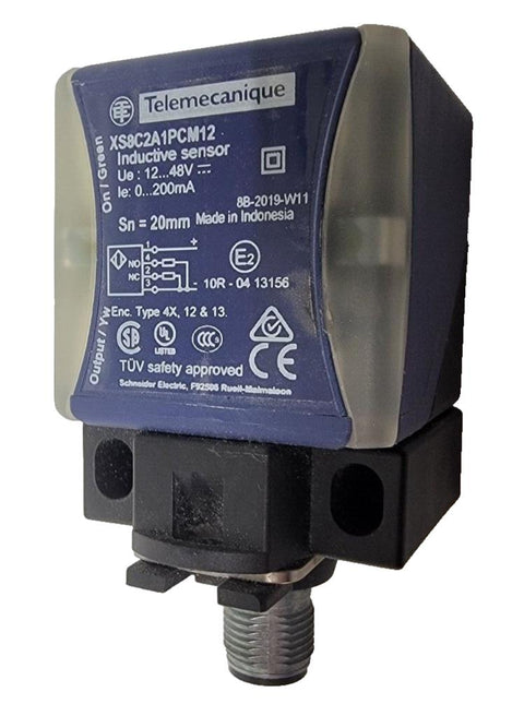 Telemecanique XS8C2A1PCM12 Inductive Proximity Switch DC, PNP, NO/NC 4-Wire