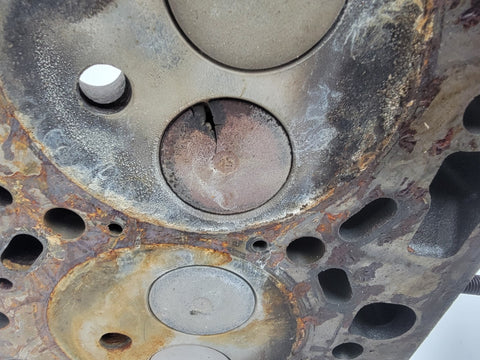 Kubota 3.8L Yale Nacco Cylinder Head 582047832 - Parts / Repair - cracked cylind