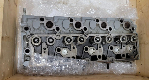 Kubota 3.8L Yale Nacco Cylinder Head 582047832 - Parts / Repair - cracked cylind