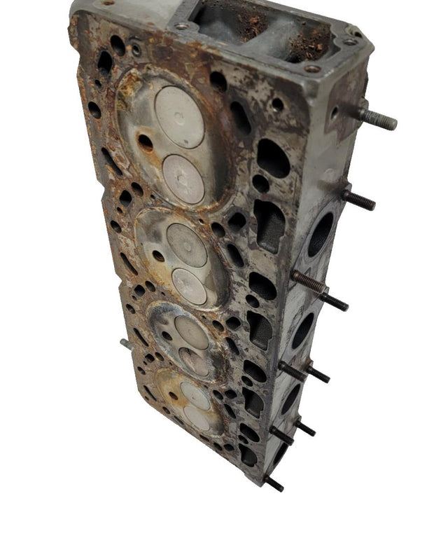 Kubota 3.8L Yale Nacco Cylinder Head 582047832 - Parts / Repair - cracked cylind