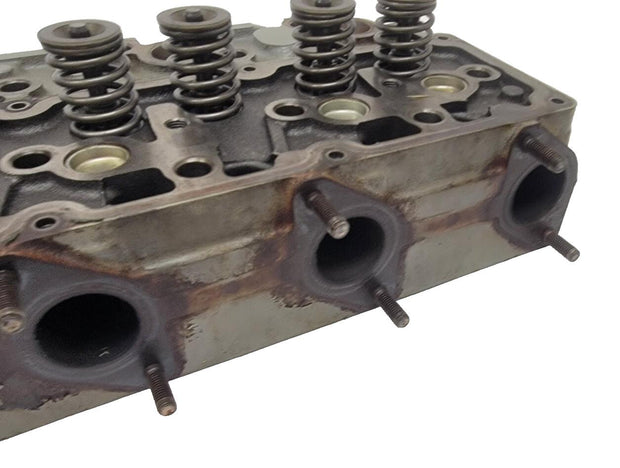 Kubota 3.8L Yale Nacco Cylinder Head 582047832 - Parts / Repair - cracked cylind