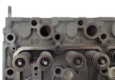 Kubota 3.8L Yale Nacco Cylinder Head 582047832 - Parts / Repair - cracked cylind