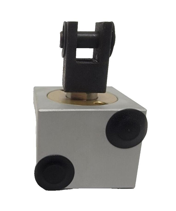 Compact Q88-1440-A Pneumatic Cylinder Block 1/2" Stroke With 3/8" Clevis