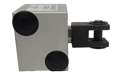 Compact Q88-1440-A Pneumatic Cylinder Block 1/2" Stroke With 3/8" Clevis