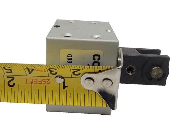 Compact Q88-1440-A Pneumatic Cylinder Block 1/2" Stroke With 3/8" Clevis