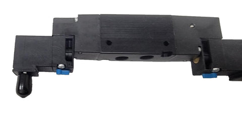 Parker B320BD549C Solenoid Air Control Valve, 1/8 ", 24VDC, 145 PSI Max