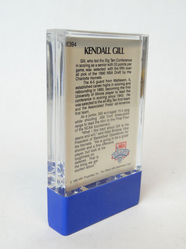 1990 NBA Hoops Kendall Gill Rookie Card Autograph 1172/1990 in Acrylic Case