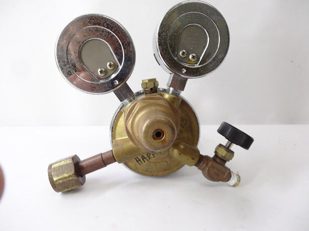 Matheson Model 8L 320 Gas Regulator