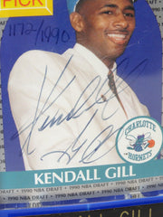 1990 NBA Hoops Kendall Gill Rookie Card Autograph 1172/1990 in Acrylic Case