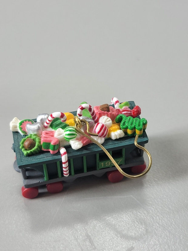 Hallmark Keepsake Miniature "Candy Car" Noel RR Miniature Ornament Dated 1997