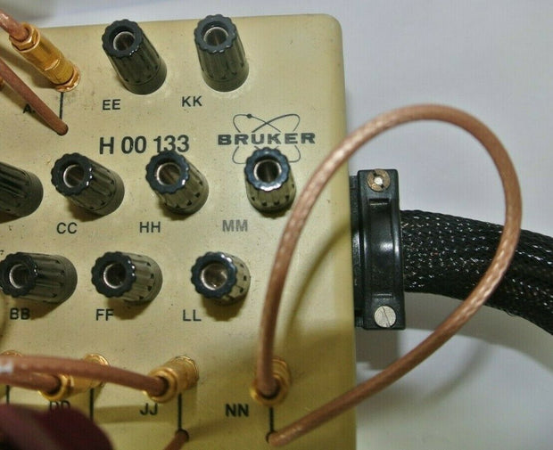 Vintage Bruker Testbox 34 Rev D H00133