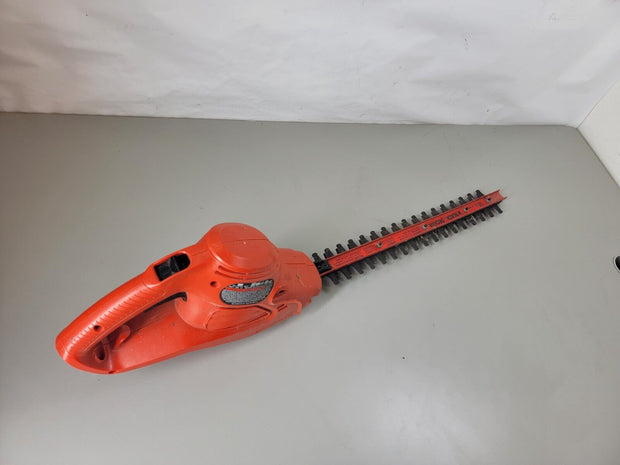 Black & Decker HT018 120V 18 inch Corded Hedge Trimmer Used Machine Cutter