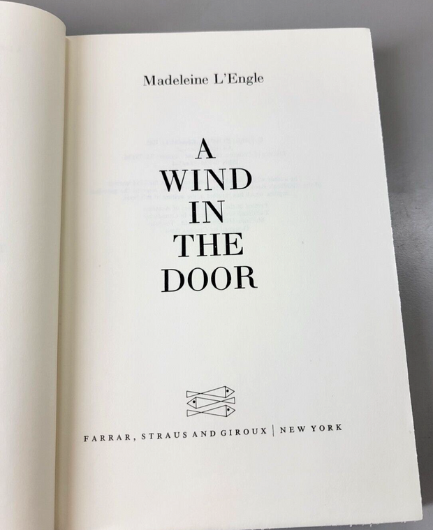 Laurel-Leaf Bks.: A Wind in the Door by Madeleine L'Engle (1976) Fourth Print HC